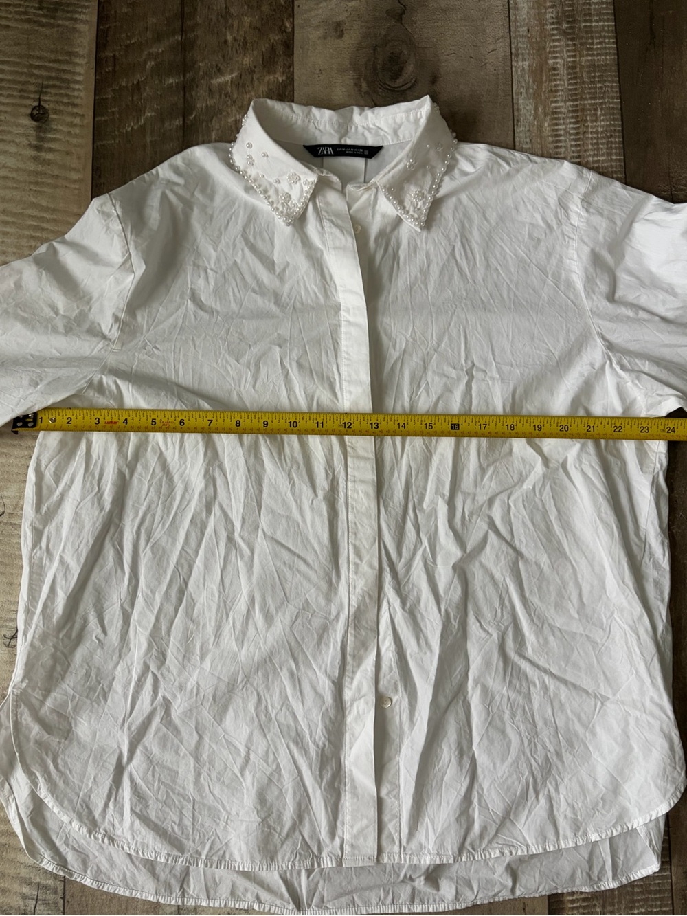 Zara White Button-Up Shirt with Embellished Collar
